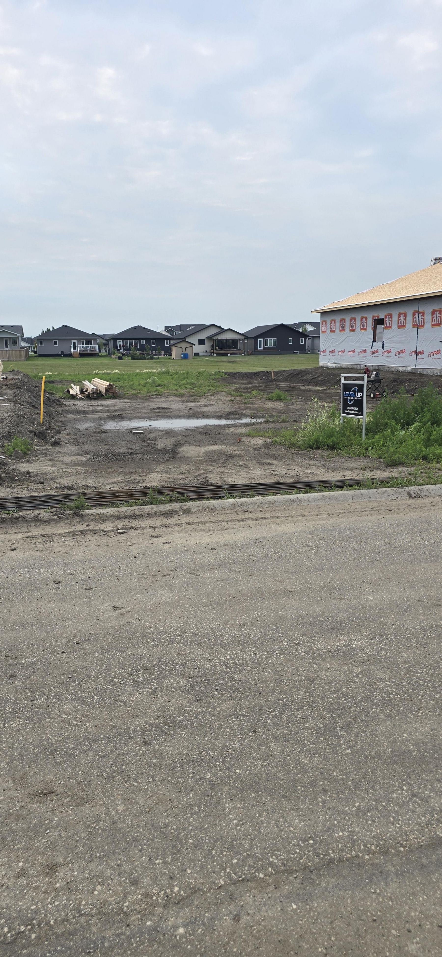 Vacant lot on 120 North Point Trail ready for a custom house
